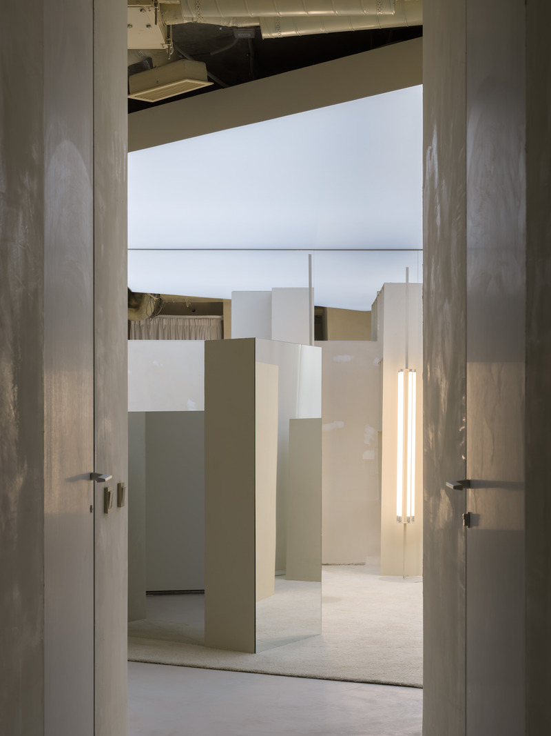 Dossier de presse | 2247-11 - Communiqué de presse | SLAVA 2024: Maxim Kashin Continues his New Direction in Interior Design, Rooted in the Principles of Suprematism - Maxim Kashin Architects - Design d’intérieur commercial - Crédit photo : Dmitry Chebanenko