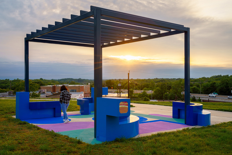 Dossier de presse | 5595-09 - Communiqué de presse | A New Community-Designed Space Evokes Hopeful Conversation in the Brooklyn Neighborhood of South Baltimore - The Urban Conga - Design urbain - Interwoven serves as a place to connect, reflect, and respond.  - Crédit photo : Bonnie Newman