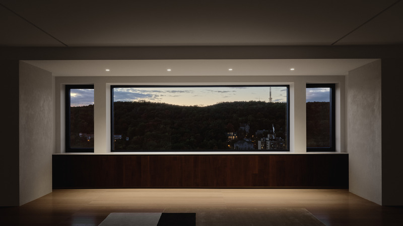 Dossier de presse | 7545-01 - Communiqué de presse | Appartement Port-Royal - Mitchell Sweibel Studio - Design d’intérieur résidentiel -  <p class="">Vue panoramique sur le Mont-Royal</p>   - Crédit photo : Alex Lesage