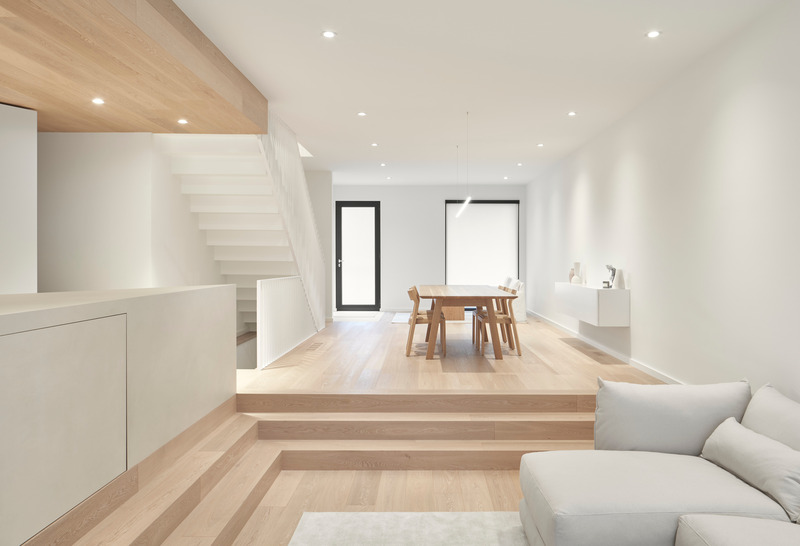 Dossier de presse | 2744-09 - Communiqué de presse | Eglington W House - StudioAC - Architecture résidentielle - Living Room  - Crédit photo : DoubleSpace Photography