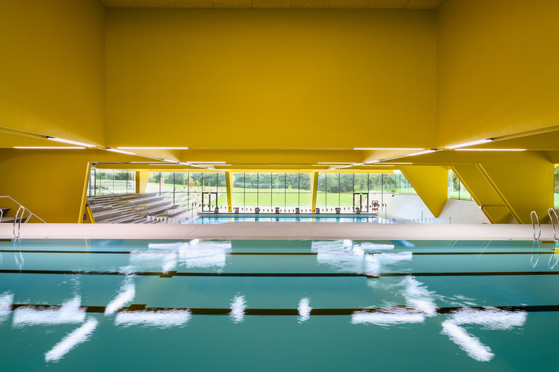 Dossier de presse | 3053-04 - Communiqué de presse | Češča Vas Pool Complex - ENOTA - Architecture commerciale - Česca Vas Pool Complex - interior - Crédit photo : Miran Kambic