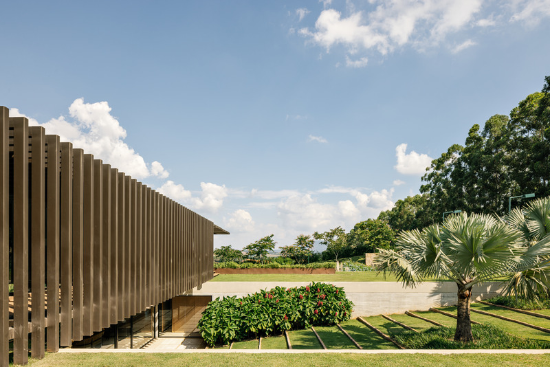 Dossier de presse | 7563-01 - Communiqué de presse | Valencia House - Padovani Arquitetos - Architecture résidentielle - Crédit photo : Fran Parente 
