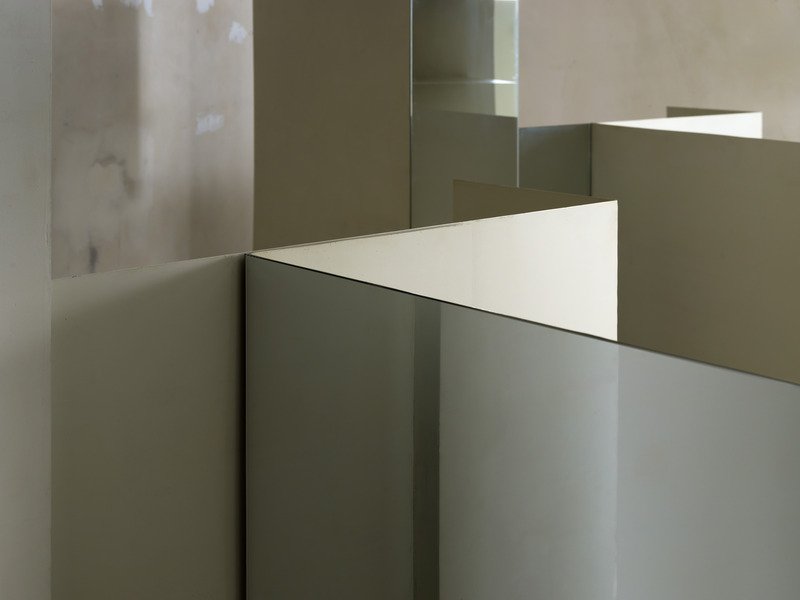 Dossier de presse | 2247-11 - Communiqué de presse | SLAVA 2024: Maxim Kashin Continues his New Direction in Interior Design, Rooted in the Principles of Suprematism - Maxim Kashin Architects - Design d’intérieur commercial - Crédit photo : Dmitry Chebanenko