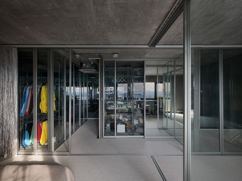 Press kit | 1010-20 - Press release | BRUJcabinet de curiosités - Studio Jean Verville architectes - Residential Architecture - Photo credit: Maxime Brouillet