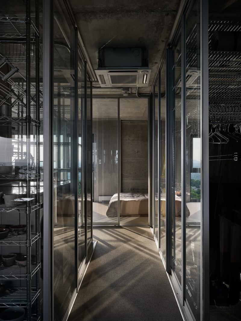 Press kit | 1010-20 - Press release | BRUJcabinet de curiosités - Studio Jean Verville architectes - Residential Architecture - Photo credit: Maxime Brouillet