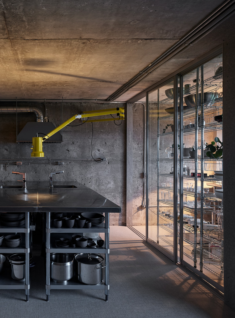 Press kit | 1010-20 - Press release | BRUJcabinet de curiosités - Studio Jean Verville architectes - Residential Architecture - Photo credit: Maxime Brouillet
