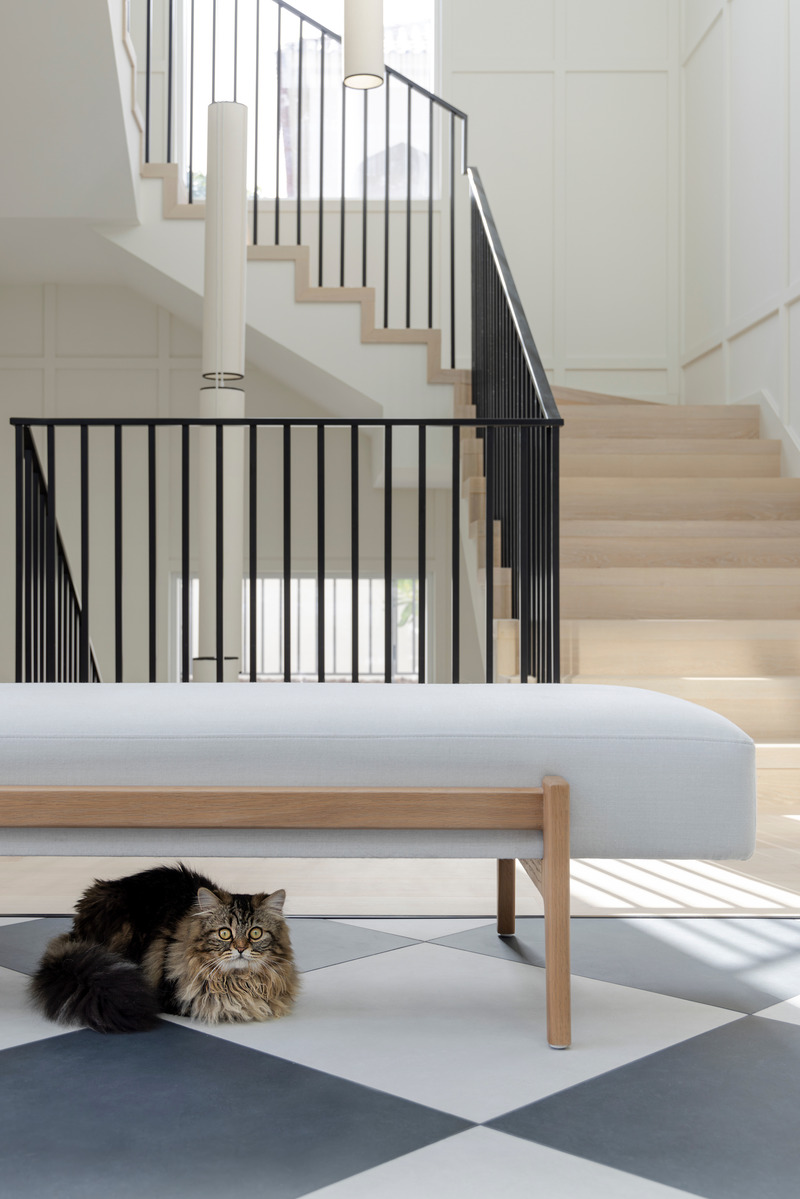 Press kit | 7534-02 - Press release | Modern Farmhouse Retreat at Jumeirah Golf Estates - GroundedDesign - Commercial Interior Design - Staircase at Golf Estate Views Villa by GroundedDesign - Photo credit: Kelly Tooze