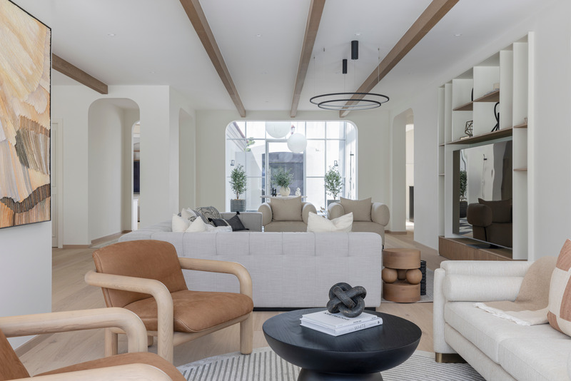 Press kit | 7534-02 - Press release | Modern Farmhouse Retreat at Jumeirah Golf Estates - GroundedDesign - Commercial Interior Design - Living Area at Golf Estate Views Villa by GroundedDesign - Photo credit: Kelly Tooze