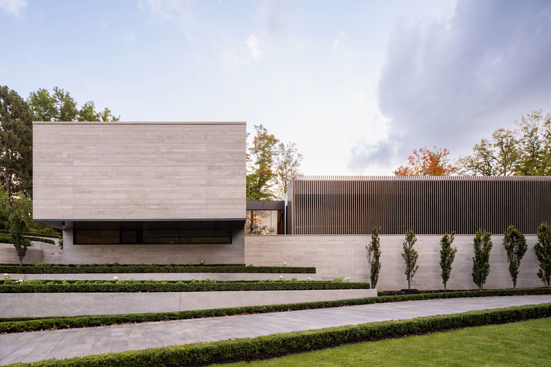 Dossier de presse | 7566-01 - Communiqué de presse | Opulence with a Modernist Edge - FrankFranco Architects - Architecture résidentielle - Crédit photo : Scott Norsworthy