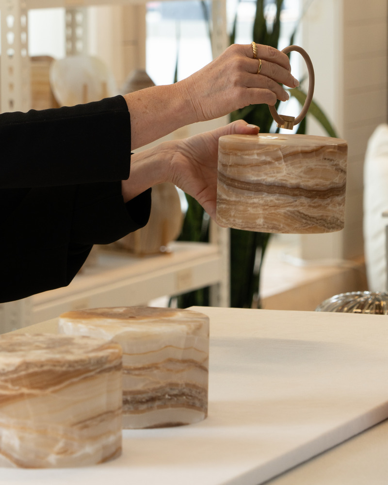 Press kit | 1942-02 - Press release | Luminaire Authentik Launches the Onyx Bar - Luminaire Authentik - Lighting Design - Onyx Bar - Photo credit: Luminaire Authentik