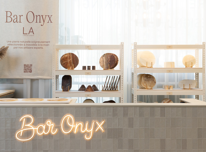 Press kit | 1942-02 - Press release | Luminaire Authentik Launches the Onyx Bar - Luminaire Authentik - Lighting Design - Onyx Bar - Photo credit: Luminaire Authentik