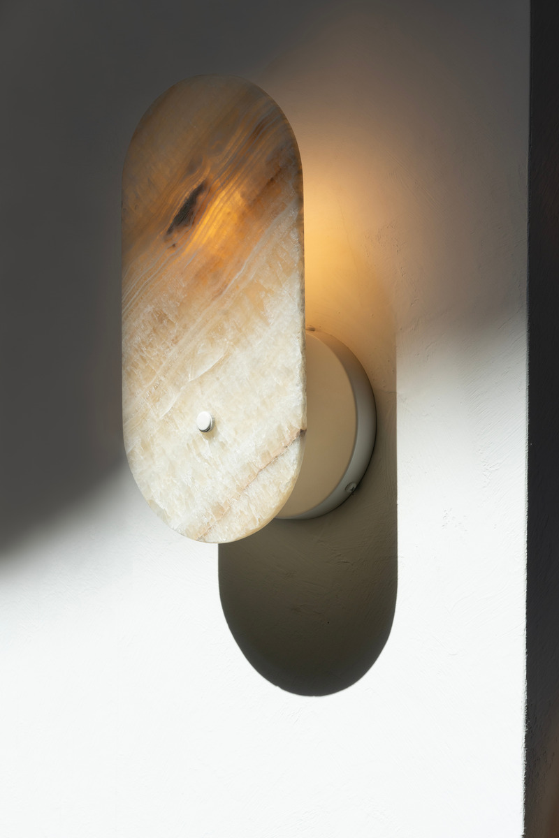 Press kit | 1942-02 - Press release | Luminaire Authentik Launches the Onyx Bar - Luminaire Authentik - Lighting Design - ONYX ARBOUR 12–LA50 - Photo credit: Luminaire Authentik