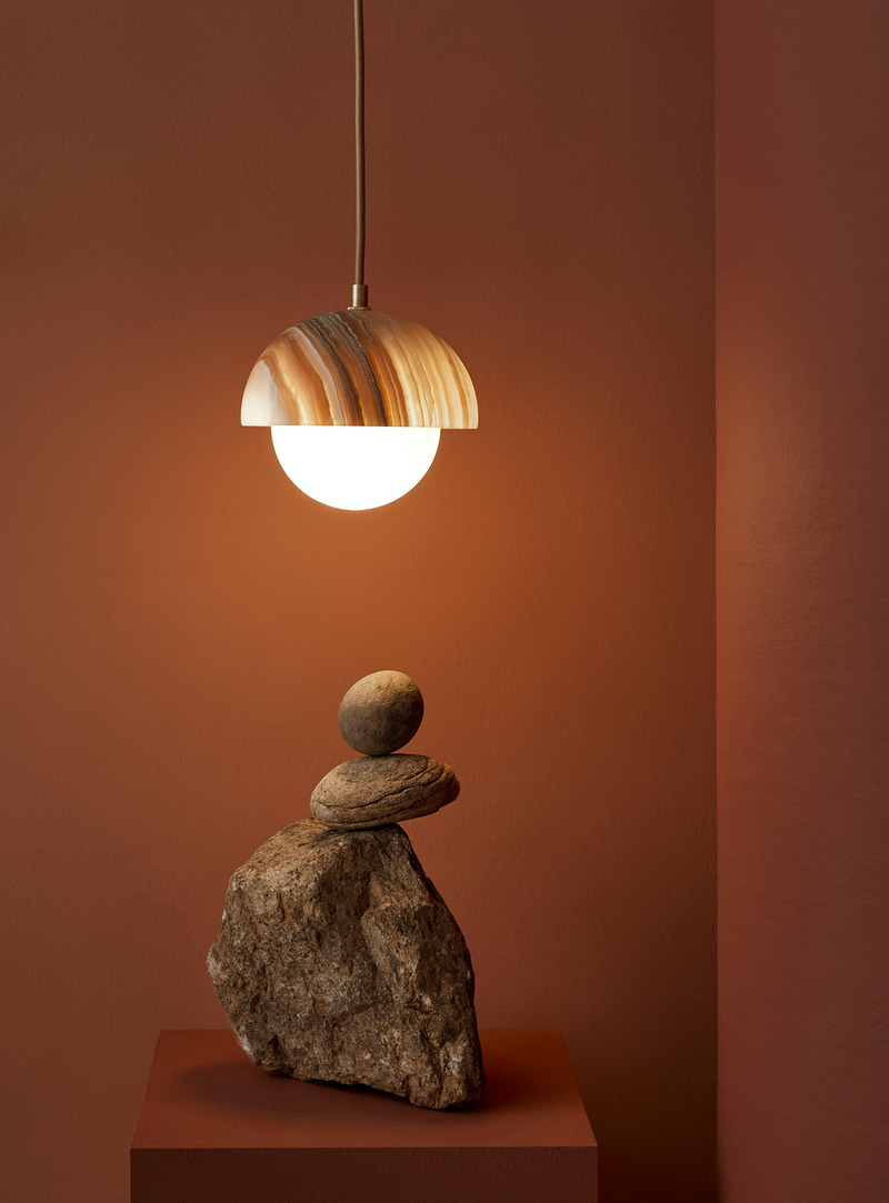 Press kit | 1942-02 - Press release | Luminaire Authentik Launches the Onyx Bar - Luminaire Authentik - Lighting Design - ONYX NORVEGIENNE 0705-LA00 - Photo credit: Luminaire Authentik