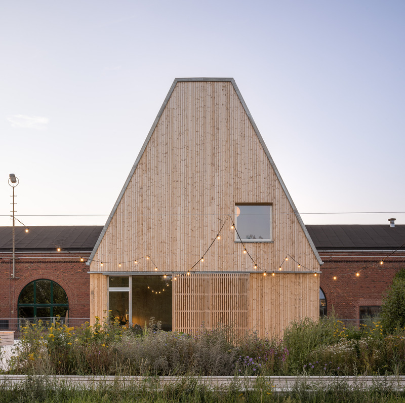 Dossier de presse | 7569-01 - Communiqué de presse | Living Places Copenhagen wins Sustainable Private House and Architecture+Innovation Awards at the Global Architizer A+Awards 2024 - The VELUX Group - Architecture résidentielle - Living Places Copenhagen - Crédit photo : Adam Mork