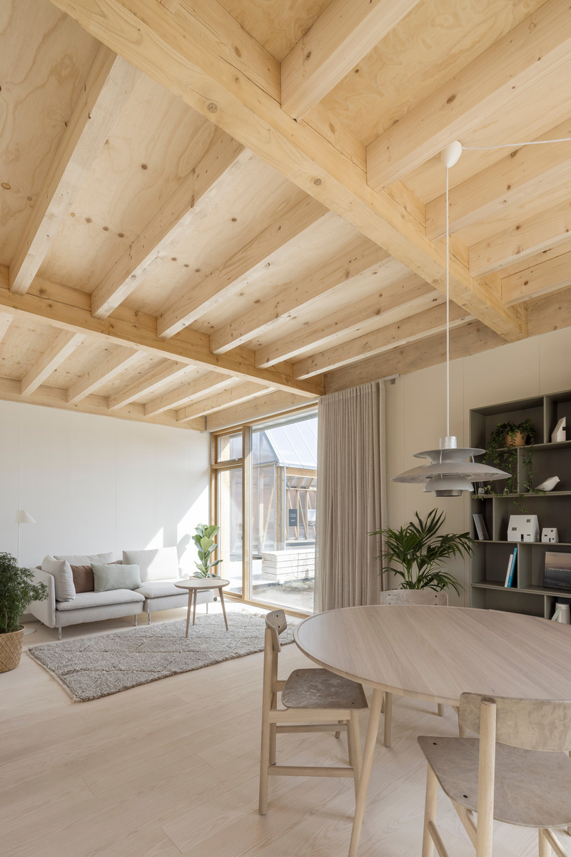Dossier de presse | 7569-01 - Communiqué de presse | Living Places Copenhagen wins Sustainable Private House and Architecture+Innovation Awards at the Global Architizer A+Awards 2024 - The VELUX Group - Architecture résidentielle - Living Places Copenhagen - Crédit photo : Adam Mork