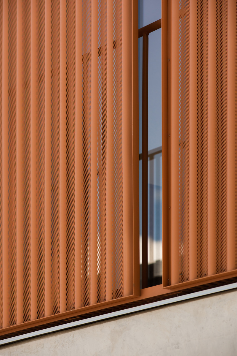 Dossier de presse | 7567-01 - Communiqué de presse | Skew House - Danilo Dangubic Architects - Architecture résidentielle - Facade detail - Crédit photo : Ilya Ivanov
