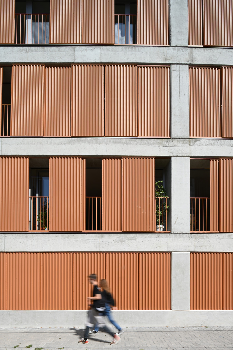 Dossier de presse | 7567-01 - Communiqué de presse | Skew House - Danilo Dangubic Architects - Architecture résidentielle - Facade view - Crédit photo : Ilya Ivanov