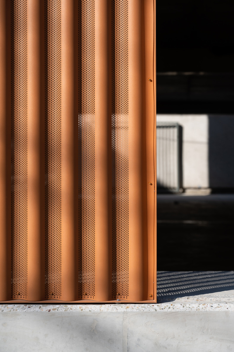 Dossier de presse | 7567-01 - Communiqué de presse | Skew House - Danilo Dangubic Architects - Architecture résidentielle - Facade detail - Crédit photo : Ilya Ivanov