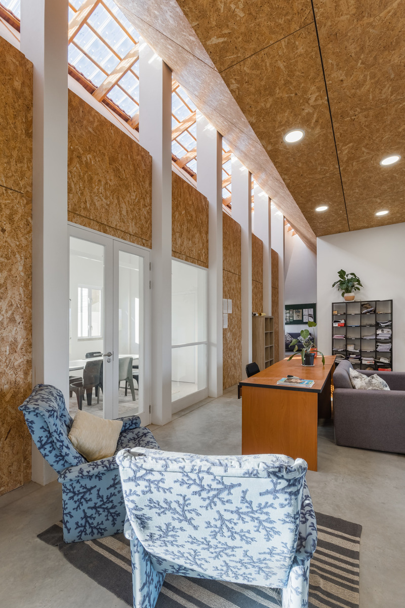 Dossier de presse | 7556-01 - Communiqué de presse | Architectural Innovation Meets Education at Calling Academy Stellenbosch - SALT Architects - Architecture institutionnelle - Staff roof skylight detail - Crédit photo : Southland Photography - David Savage