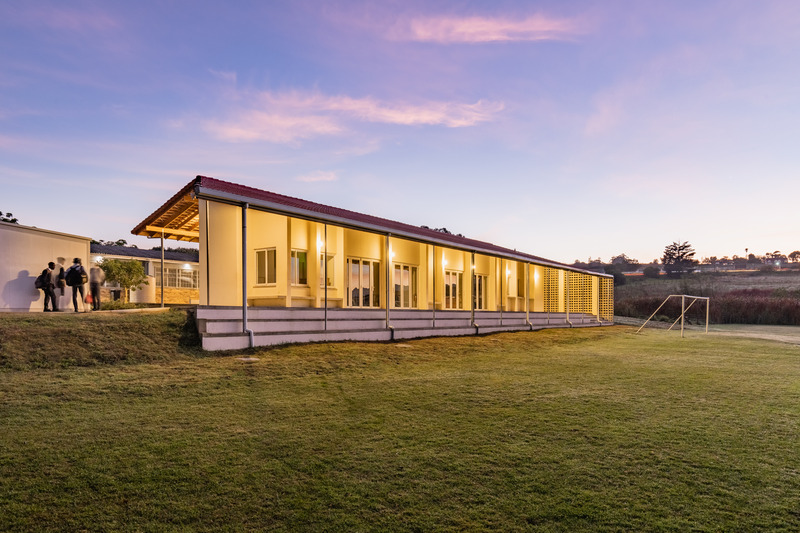 Dossier de presse | 7556-01 - Communiqué de presse | Architectural Innovation Meets Education at Calling Academy Stellenbosch - SALT Architects - Architecture institutionnelle - Southern Terrace  - Crédit photo : Southland Photography - David Savage
