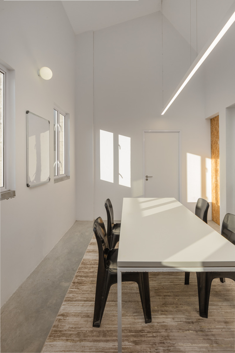Dossier de presse | 7556-01 - Communiqué de presse | Architectural Innovation Meets Education at Calling Academy Stellenbosch - SALT Architects - Architecture institutionnelle - Meeting Room - Crédit photo : Southland Photography - David Savage