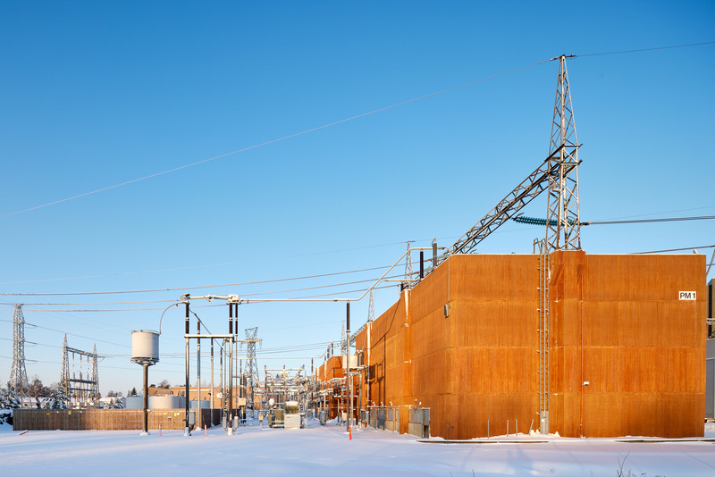 Dossier de presse | 5706-02 - Communiqué de presse | Tammisto Electricity Substation - Kivinen Rusanen Architects - Architecture industrielle - The Umbra-treated existing transformer bunkers<br style=""> - Crédit photo : Tuomas Kivinen