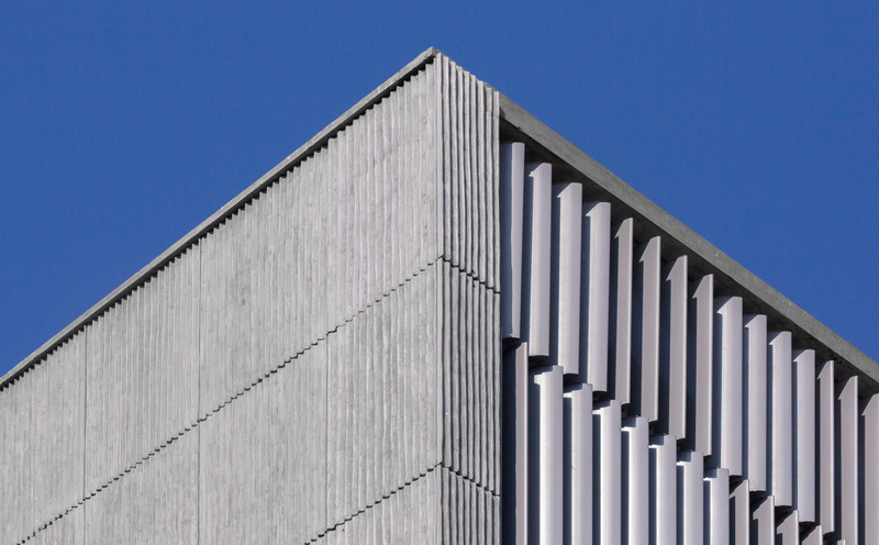 Dossier de presse | 5962-01 - Communiqué de presse | Learning Centre at Quest - KSM Architecture - Architecture institutionnelle - <p>Bamboo textured GFRC and Aluminium louvers</p><p><br></p> - Crédit photo : Sreenag BRS