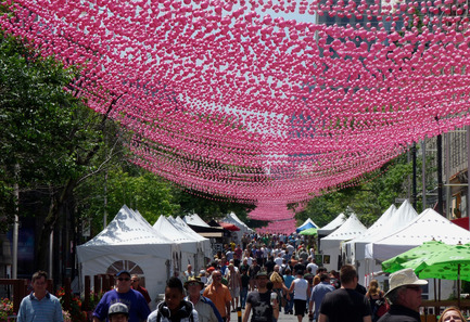 Press kit | 847-01 - Press release | Pink Balls - Claude Cormier Architectes Paysagistes - Art - Photo credit: Stephane Mabilais