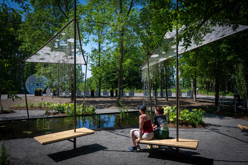 Press kit | 837-49 - Press release | Opening of the 25th International Garden Festival - International Garden Festival - Event + Exhibition - Festival International des Jardins du Domaine de Chaumont-sur-Loire, "Bruissement d'ailes" - Photo credit: Martin Bond