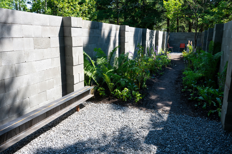 Press kit | 837-49 - Press release | Opening of the 25th International Garden Festival - International Garden Festival - Event + Exhibition - Pioniersplanters, "Rue Liereman | Organ Man Street" - Photo credit: Martin Bond