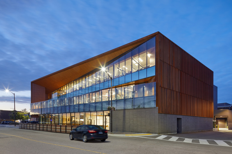 Dossier de presse | 3405-03 - Communiqué de presse | Place des Arts - Moriyama Teshima Architects (MTA) et Bélanger Salach Architecture (BSA) - Architecture commerciale - Crédit photo : Tom Arban