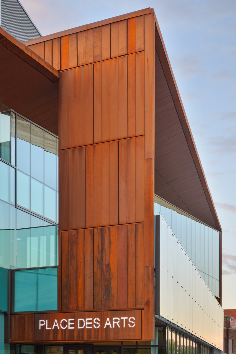 Dossier de presse | 3405-03 - Communiqué de presse | Place des Arts - Moriyama Teshima Architects (MTA) et Bélanger Salach Architecture (BSA) - Architecture commerciale - Crédit photo : Tom Arban