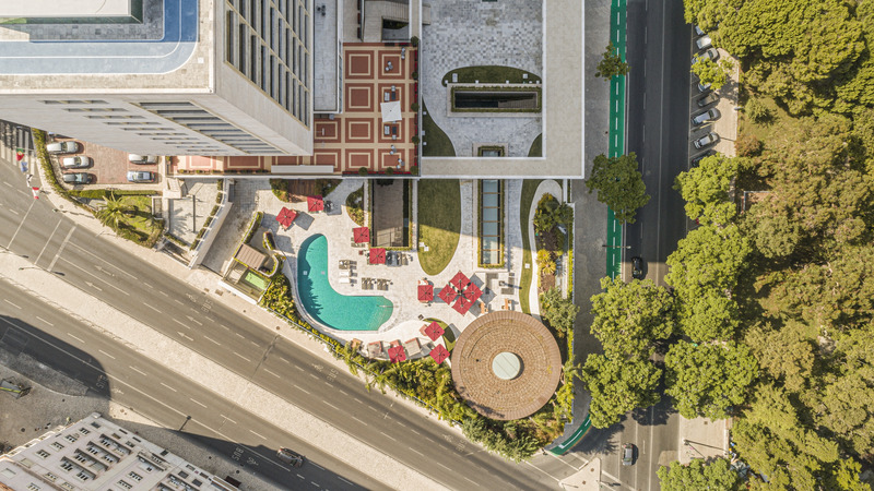 Press kit | 7577-01 - Press release | Openbook Earns International Recognition for Ritz Pool Bar Project - Openbook - Commercial Interior Design - Photo credit: <p class="">jgphoto.graphy – João Guimarães</p>