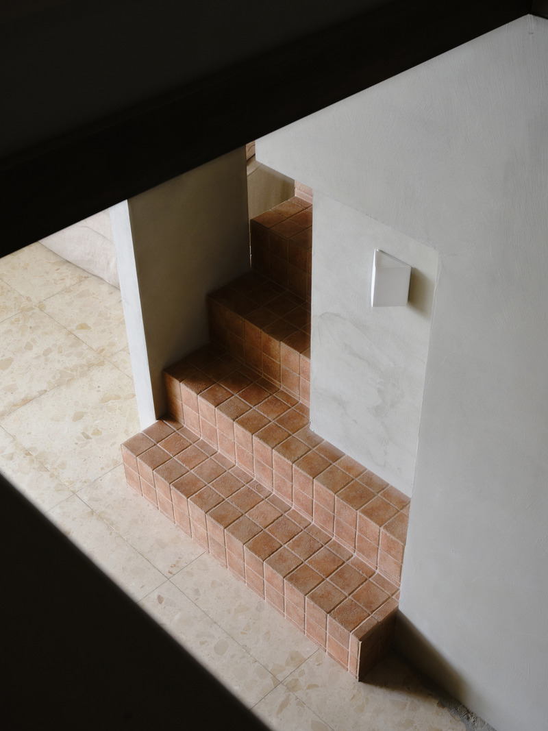 Dossier de presse | 6099-02 - Communiqué de presse | fws_work has Transformed a Compact Loft in Taipei, Taiwan Into an Artist's Residence, Imbuing Every Step, Every Moment, and Every Scene with a Sense of Poetic Essence - fws_work - Design d’intérieur résidentiel - Crédit photo : Suiyu Studio