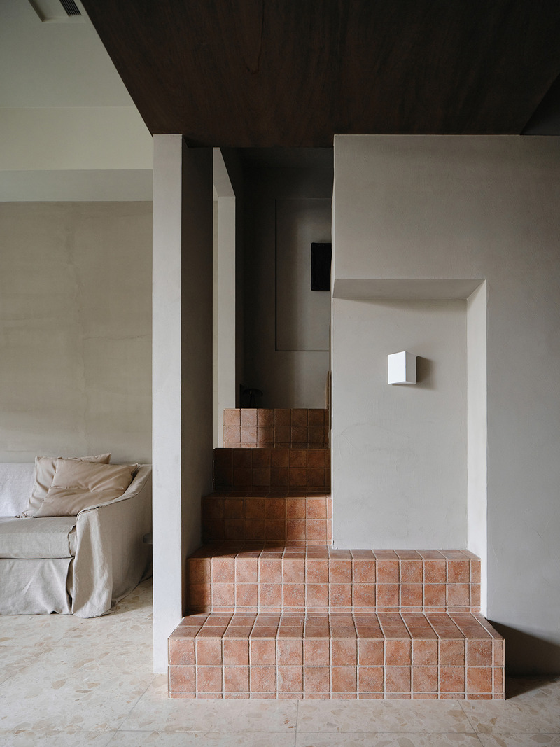 Dossier de presse | 6099-02 - Communiqué de presse | fws_work has Transformed a Compact Loft in Taipei, Taiwan Into an Artist's Residence, Imbuing Every Step, Every Moment, and Every Scene with a Sense of Poetic Essence - fws_work - Design d’intérieur résidentiel - Crédit photo : Suiyu Studio