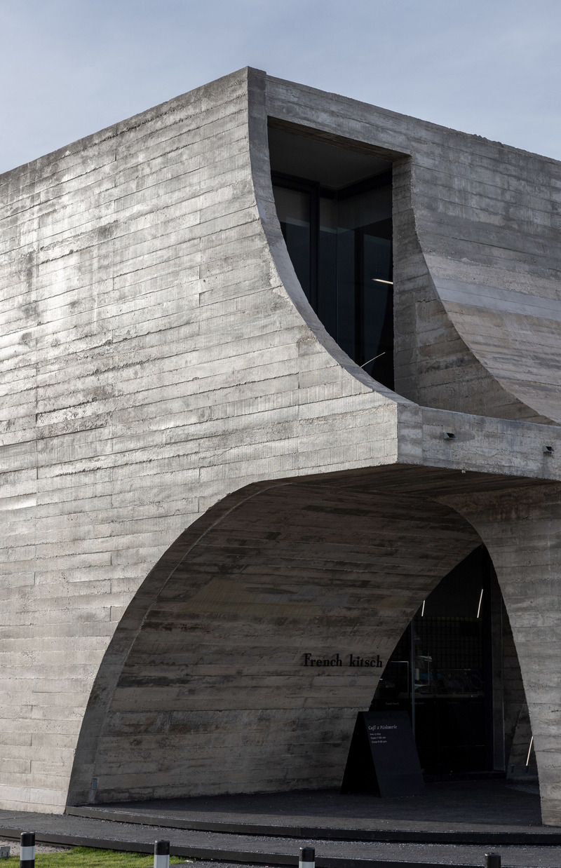 Press kit | 5302-02 - Press release | French Kitsch III - TOUCH Architect - Commercial Architecture - Photo credit: Anan Naruphantawat