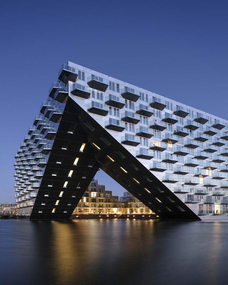 Press kit | 1968-20 - Press release | Call for Entries: Architecture MasterPrize 2024 to Celebrate Architectural Design Excellence at the Guggenheim Museum Bilbao - Architecture MasterPrize - Competition - <p> Architectural Design of the Year 2023</p><p>Sluishuis by Barcode Architects, BIG-Bjarke Ingels Group </p> - Photo credit:  <p style="">Ossip van Duivenbode <br style=""></p> 