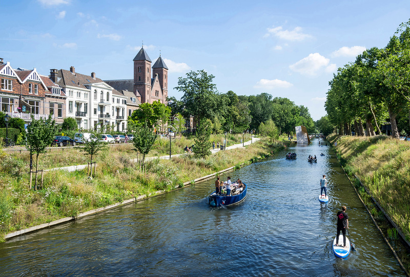 Press kit | 7576-01 - Press release | OKRA Wins Popular Vote Best Landscape Design Firm - OKRA - Landscape Architecture - The restored canal is now<br>surrounded by a park in which culture, ecology, water sport, recreation and slow traffic<br>have been carefully integrated.<br> - Photo credit: Antoine Thevenet