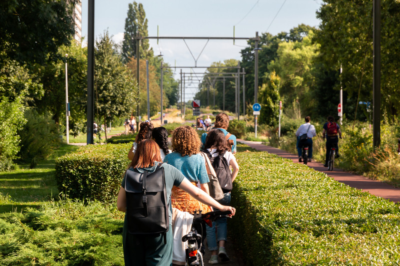 Press kit | 7576-01 - Press release | OKRA Wins Popular Vote Best Landscape Design Firm - OKRA - Landscape Architecture - OKRA team project visit - Photo credit: Melle van Dijk