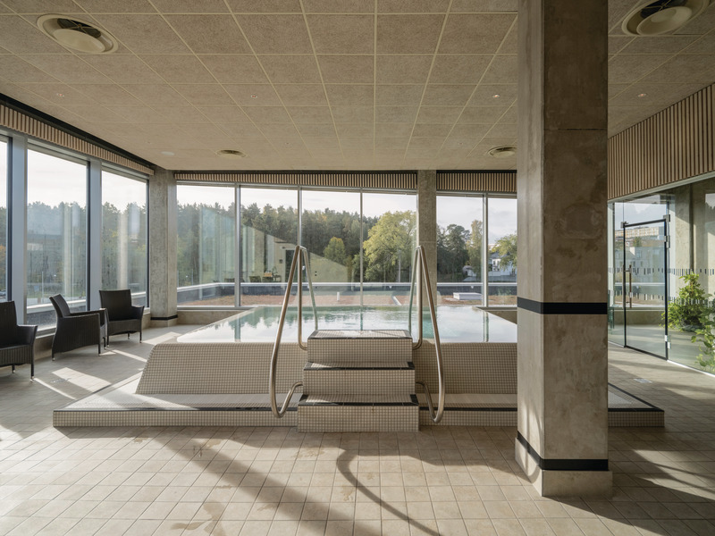 Press kit | 2506-11 - Press release | Sustainable Timelessness - Agrob Buchtal - Institutional Architecture - <p>Natural materials and colours: The room's pleasant atmosphere is due above all to the tiled surfaces in warm earth tones, which were one of the reasons why the Tinnerbäcksbadet was awarded the Swedish Miljøbyggnad sustainability certificate in silver.</p> - Photo credit: agrob-buchtal.de / Foto: ©Rasmus Hjortshoj