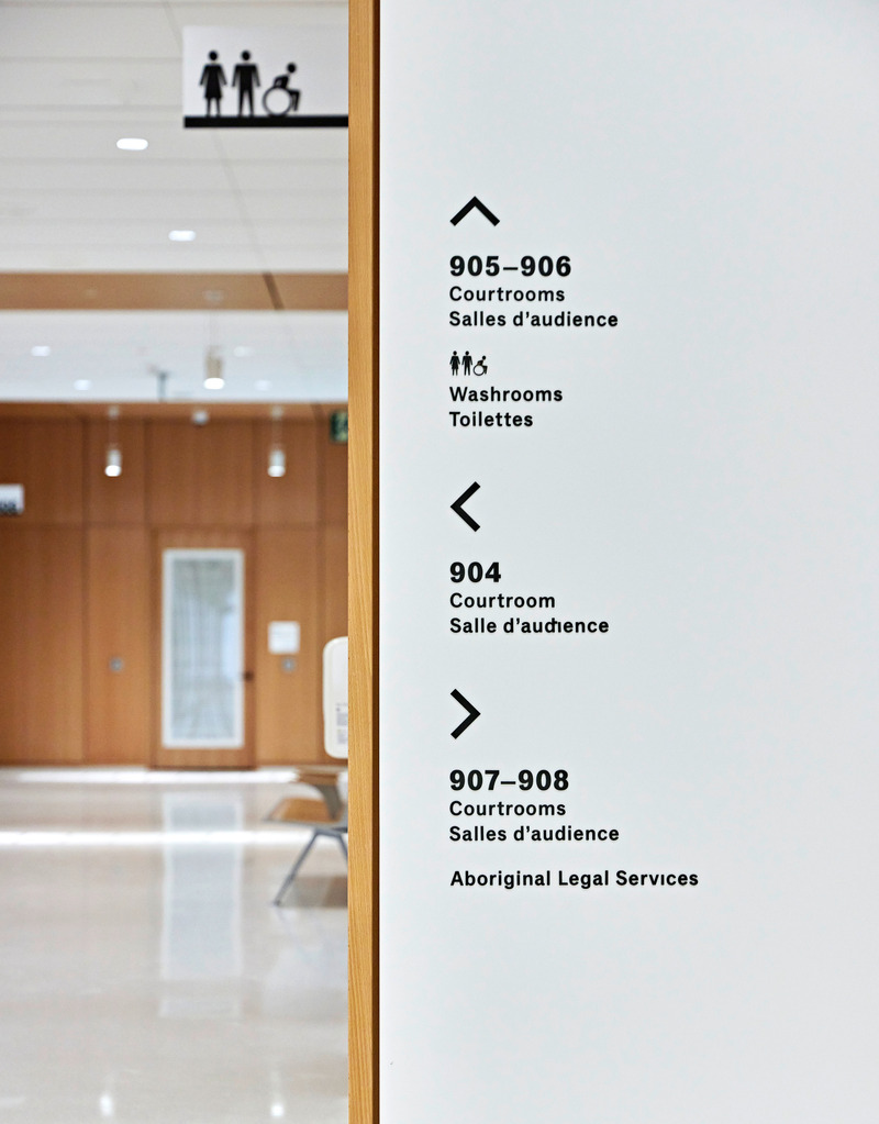 Dossier de presse | 7592-01 - Communiqué de presse | Award-Winning Wayfinding for New RPBW Courthouse - Frontier Design - Design graphique - Crédit photo : Tom Rideout