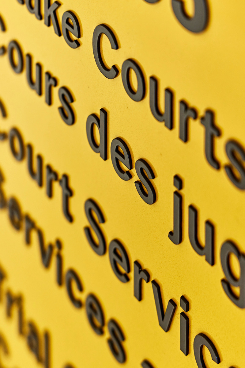 Dossier de presse | 7592-01 - Communiqué de presse | Award-Winning Wayfinding for New RPBW Courthouse - Frontier Design - Design graphique - Crédit photo : Tom Rideout