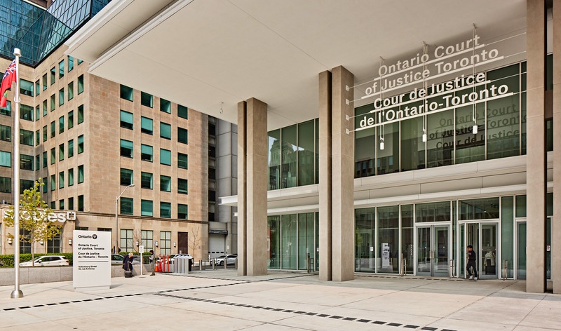 Dossier de presse | 7592-01 - Communiqué de presse | Award-Winning Wayfinding for New RPBW Courthouse - Frontier Design - Design graphique - Crédit photo : Tom Rideout