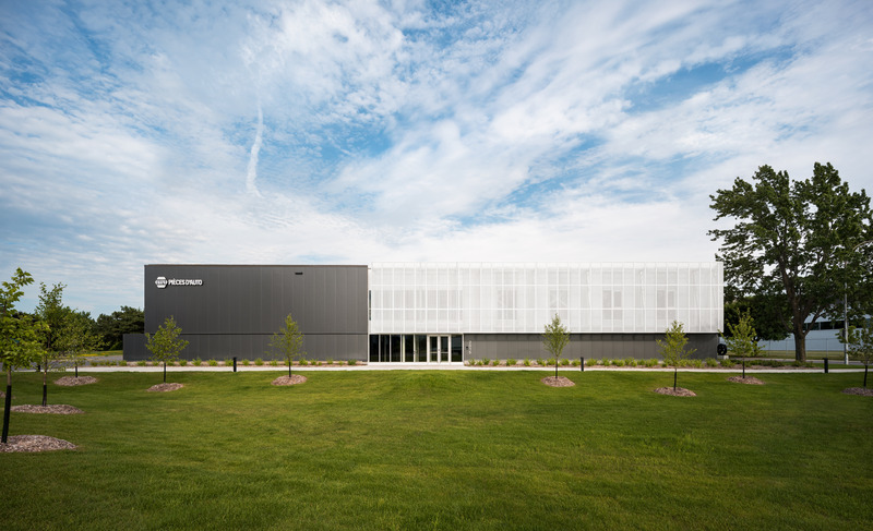 Press kit | 865-66 - Press release | UAP Montreal Head Office: An Industrial Automotive Warehouse Redesigned as Zero-Carbon Headquarters - Lemay - Commercial Architecture - Photo credit: Vincent Brillant