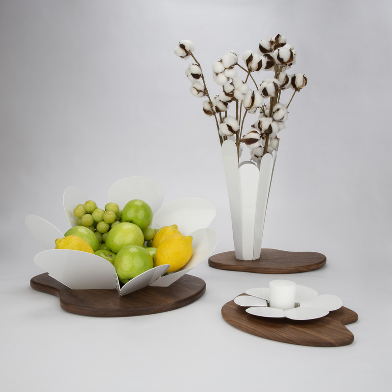 Press kit | 7599-01 - Press release | Blooming Moments: An Illustration of Design as the Creation of Significant Forms - Siyun Xue - Product -   The Blooming Moments Collection 3   - Photo credit: Siyun Xue