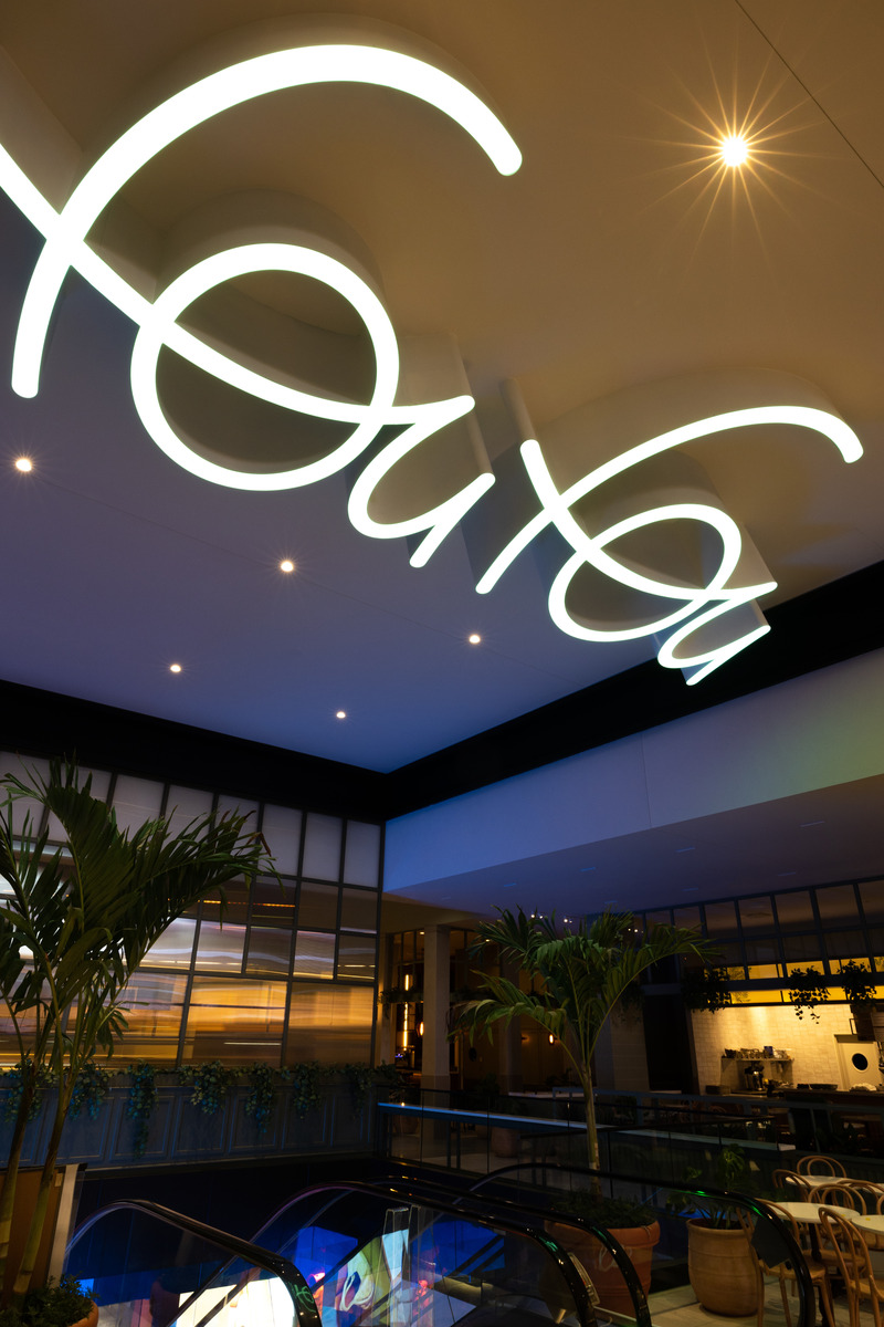 Press kit | 618-16 - Press release | Le Fou Fou: A European-Inspired Gourmet Hall Opens its Doors in Montreal - LemayMichaud - Commercial Interior Design - Photo credit: LemayMichaud