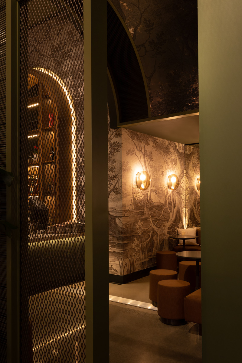 Press kit | 618-16 - Press release | Le Fou Fou: A European-Inspired Gourmet Hall Opens its Doors in Montreal - LemayMichaud - Commercial Interior Design - Photo credit: LemayMichaud