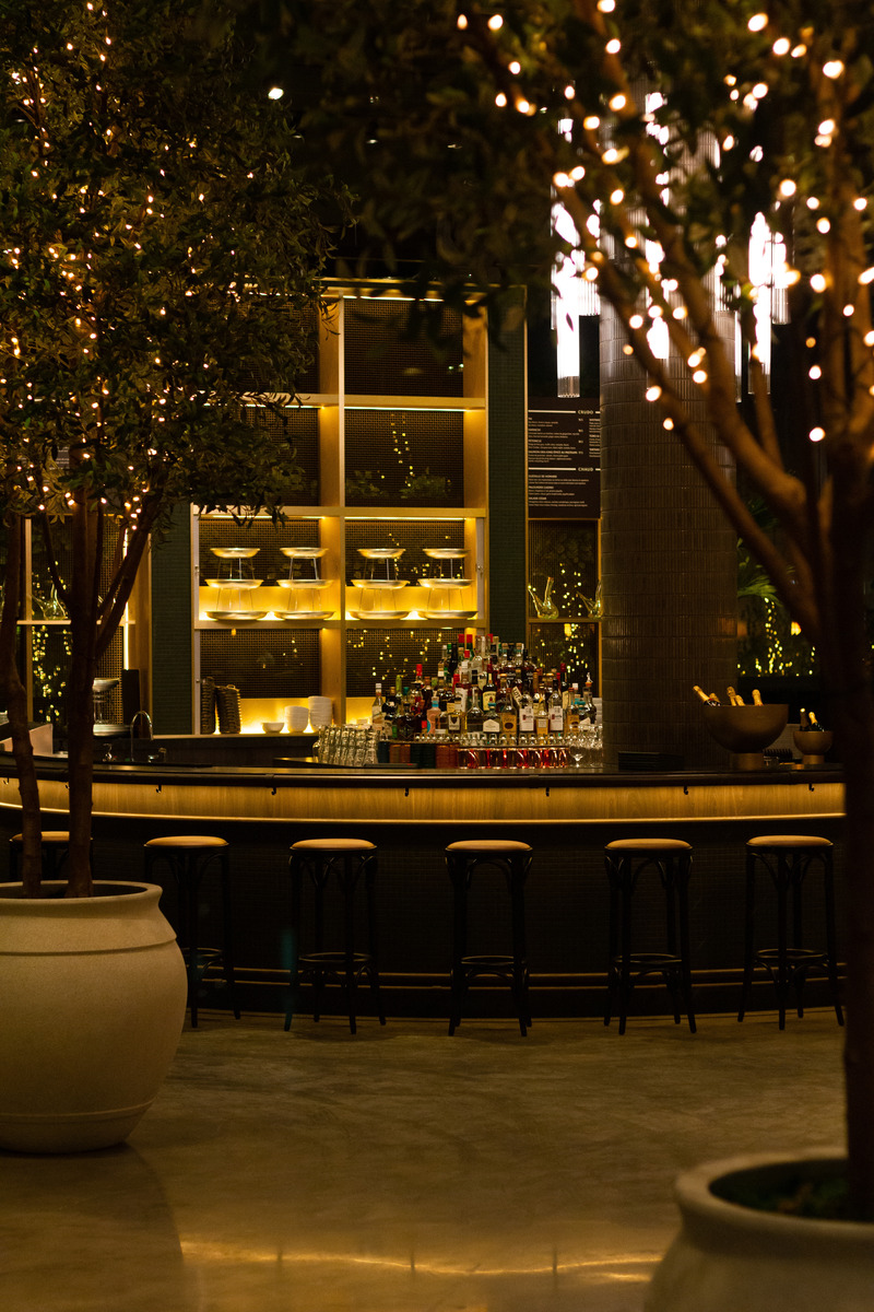 Press kit | 618-16 - Press release | Le Fou Fou: A European-Inspired Gourmet Hall Opens its Doors in Montreal - LemayMichaud - Commercial Interior Design - Photo credit: LemayMichaud