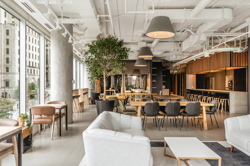 Press kit | 2626-04 - Press release | Plus Company Campus & Cossette Offices - LAAB architecture - Commercial Interior Design - Global View of Bistro-Park towards Lounge Bar - Photo credit: Raphael Thibodeau