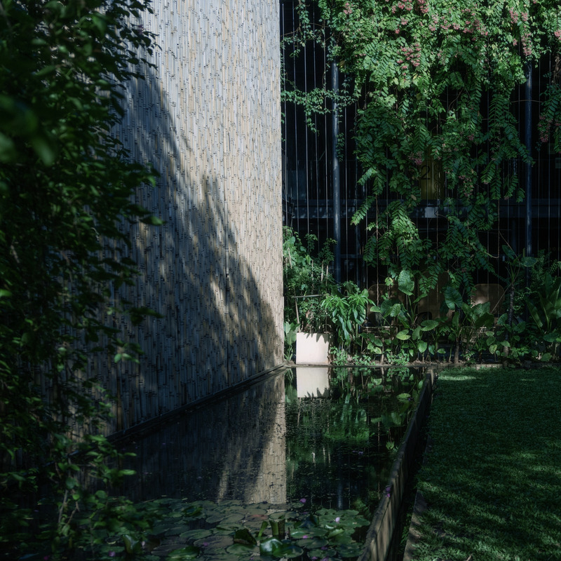 Dossier de presse | 5833-01 - Communiqué de presse | The Vibes Co-Space - Infinitive Architecture - Architecture commerciale - Courtyard water feature - Crédit photo : IFA